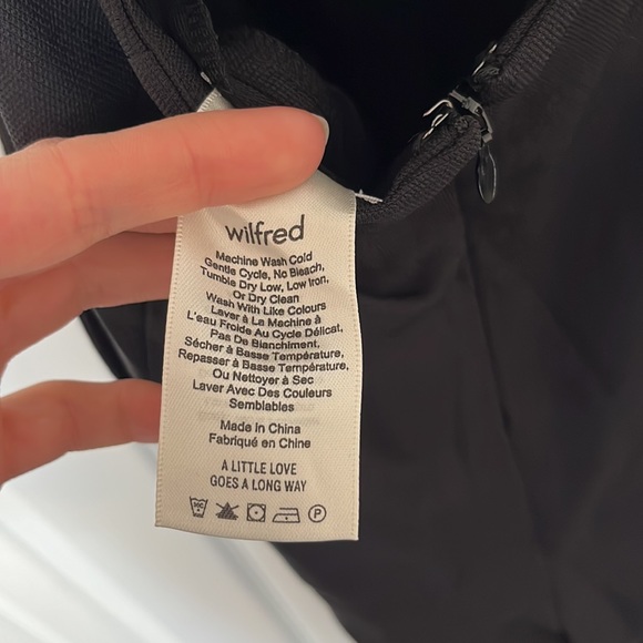 LAST CHANCE Wilfred Aritzia Ecoulement V Jumpsuit - Picture 7 of 11